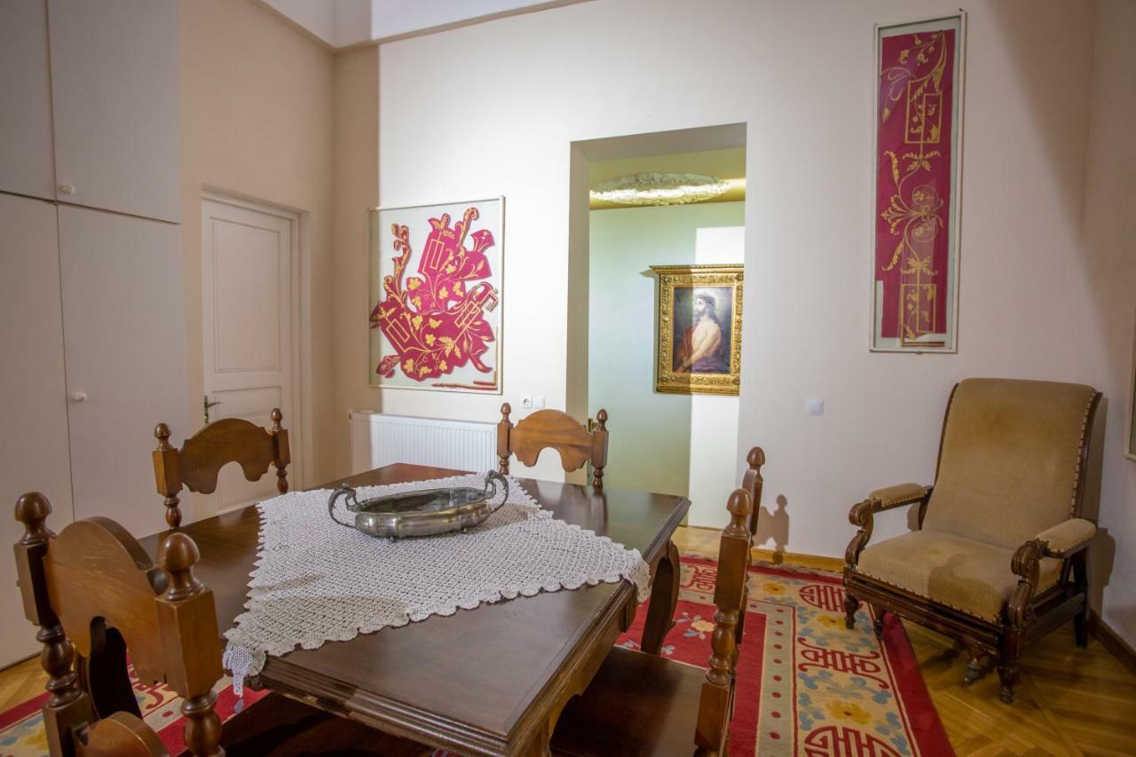 Hotel Veneto คูทายสิ ภายนอก รูปภาพ