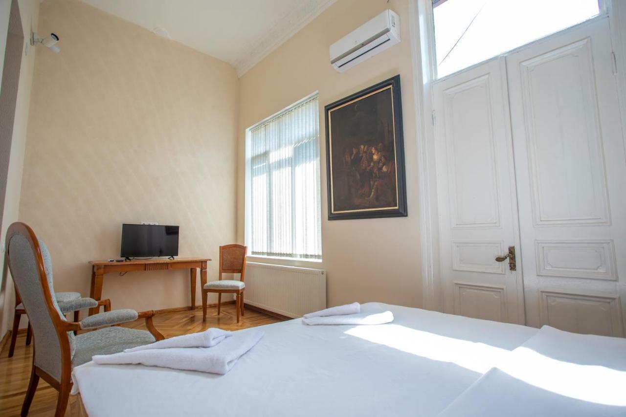 Hotel Veneto คูทายสิ ภายนอก รูปภาพ